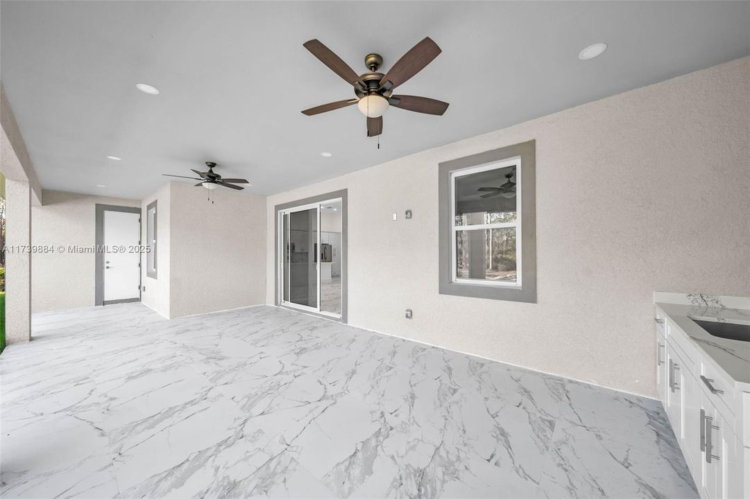 Vendido Recientemente: $425,000 (3 camas, 2 baños, 1888 Pies cuadrados)