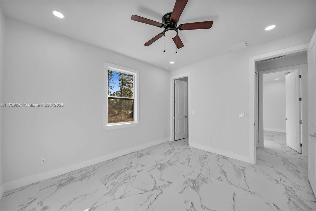 Vendido Recientemente: $425,000 (3 camas, 2 baños, 1888 Pies cuadrados)