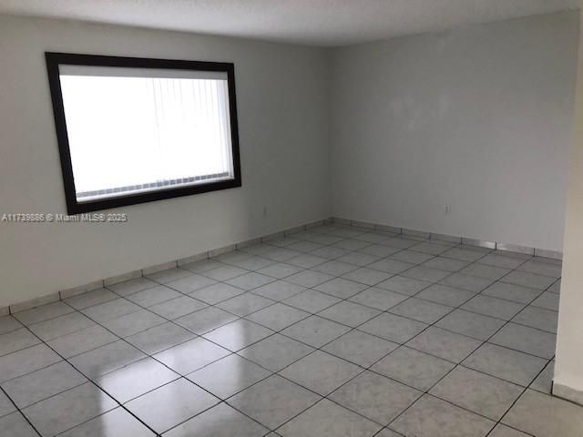 Recently Rented: $2,150 (1 beds, 1 baths, 1067 Square Feet)