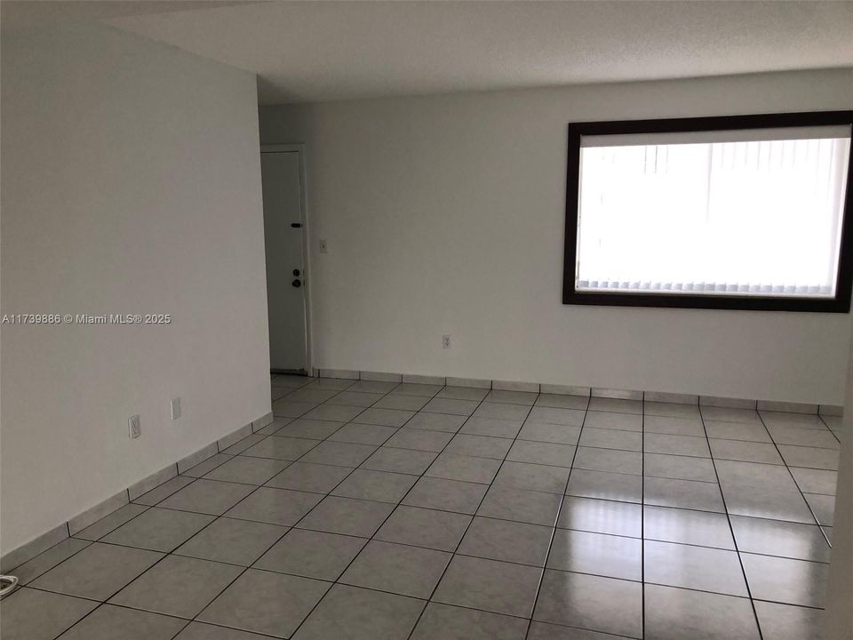 Recently Rented: $2,150 (1 beds, 1 baths, 1067 Square Feet)