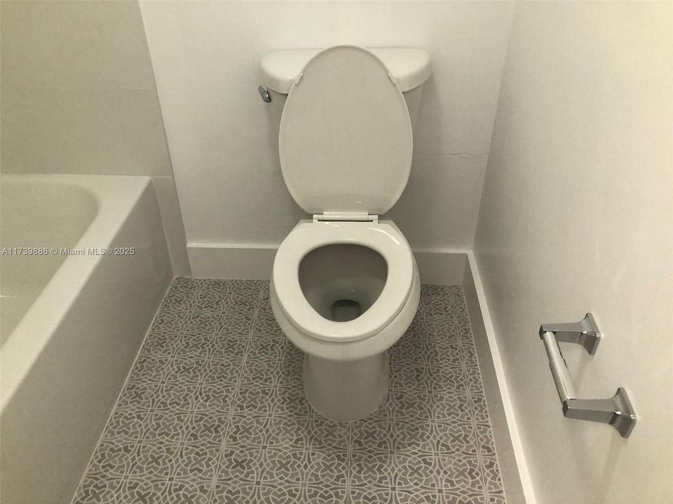 Recently Rented: $2,150 (1 beds, 1 baths, 1067 Square Feet)