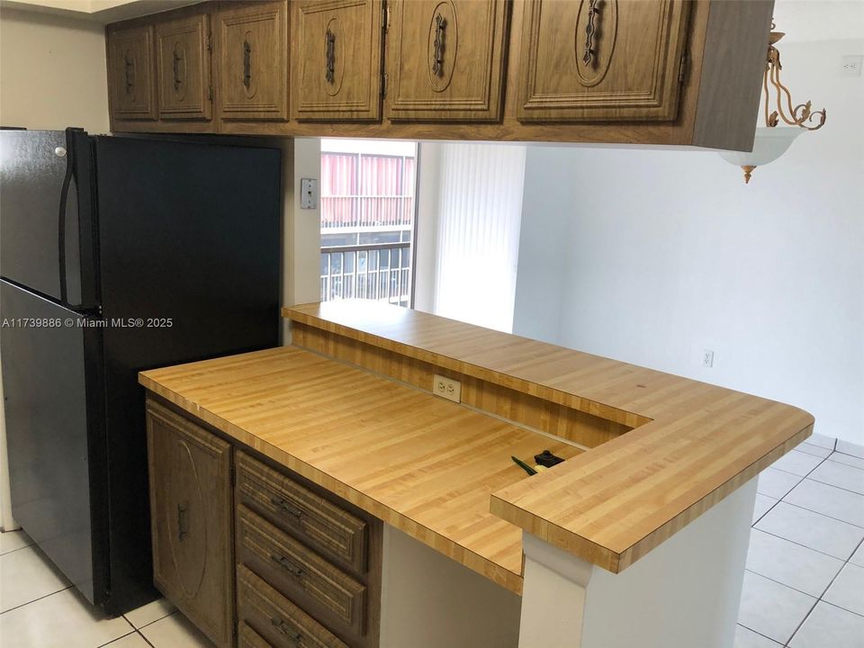 Recently Rented: $2,150 (1 beds, 1 baths, 1067 Square Feet)