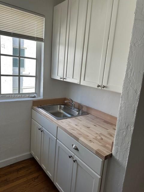 最近售出: $219,500 (0 贝兹, 1 浴室, 446 平方英尺)