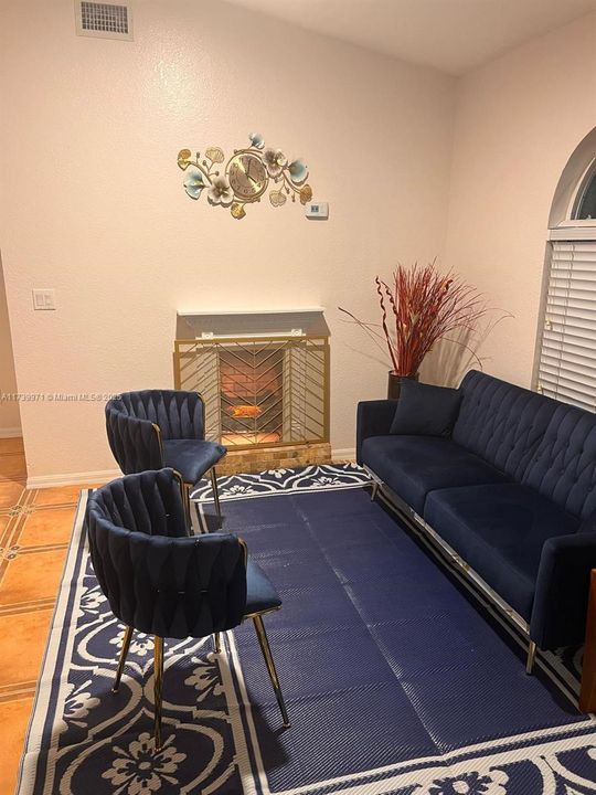 For Sale: $785,000 (6 beds, 3 baths, 2420 Square Feet)