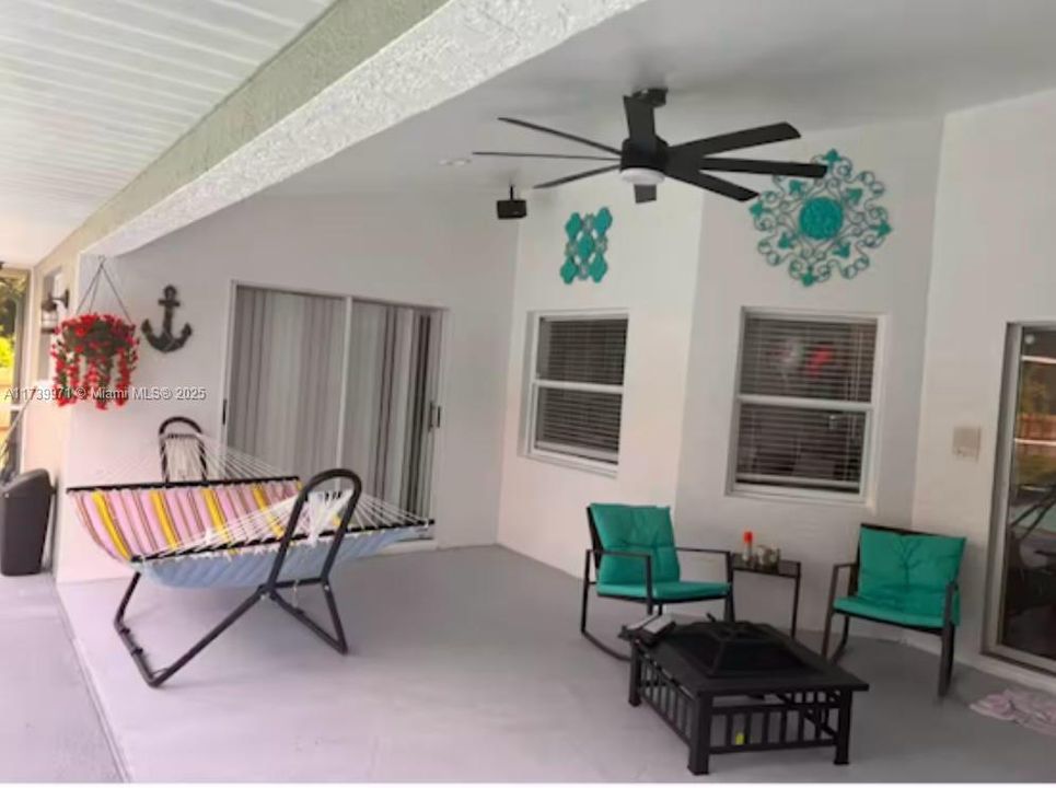 For Sale: $785,000 (6 beds, 3 baths, 2420 Square Feet)