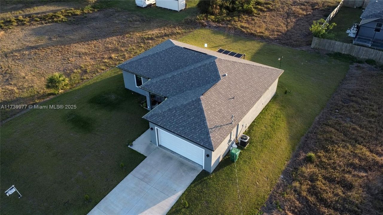 Recently Rented: $2,400 (3 beds, 2 baths, 1408 Square Feet)