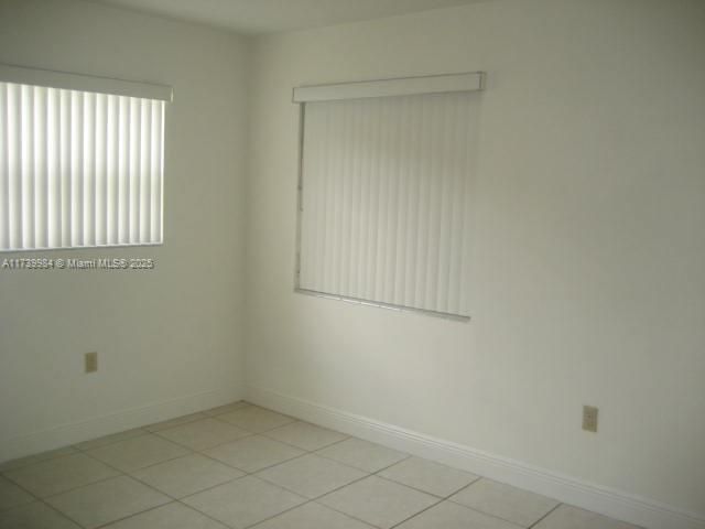 最近租的: $2,500 (2 贝兹, 1 浴室, 1824 平方英尺)