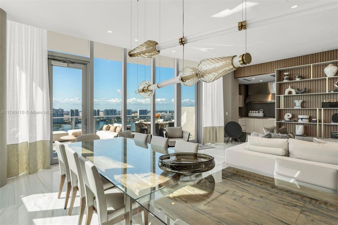 Recently Sold: $16,995,000 (5 beds, 7 baths, 8117 Square Feet)