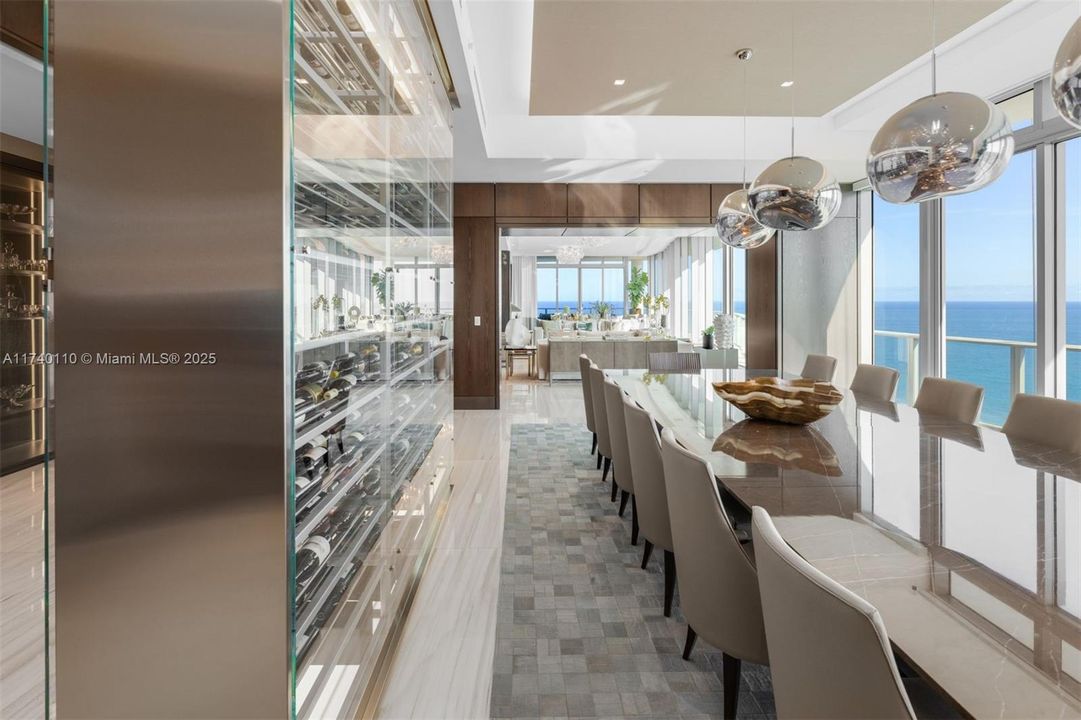 Recently Sold: $16,995,000 (5 beds, 7 baths, 8117 Square Feet)