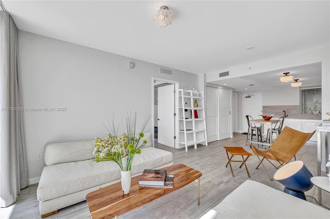 Recently Sold: $785,000 (1 beds, 1 baths, 701 Square Feet)