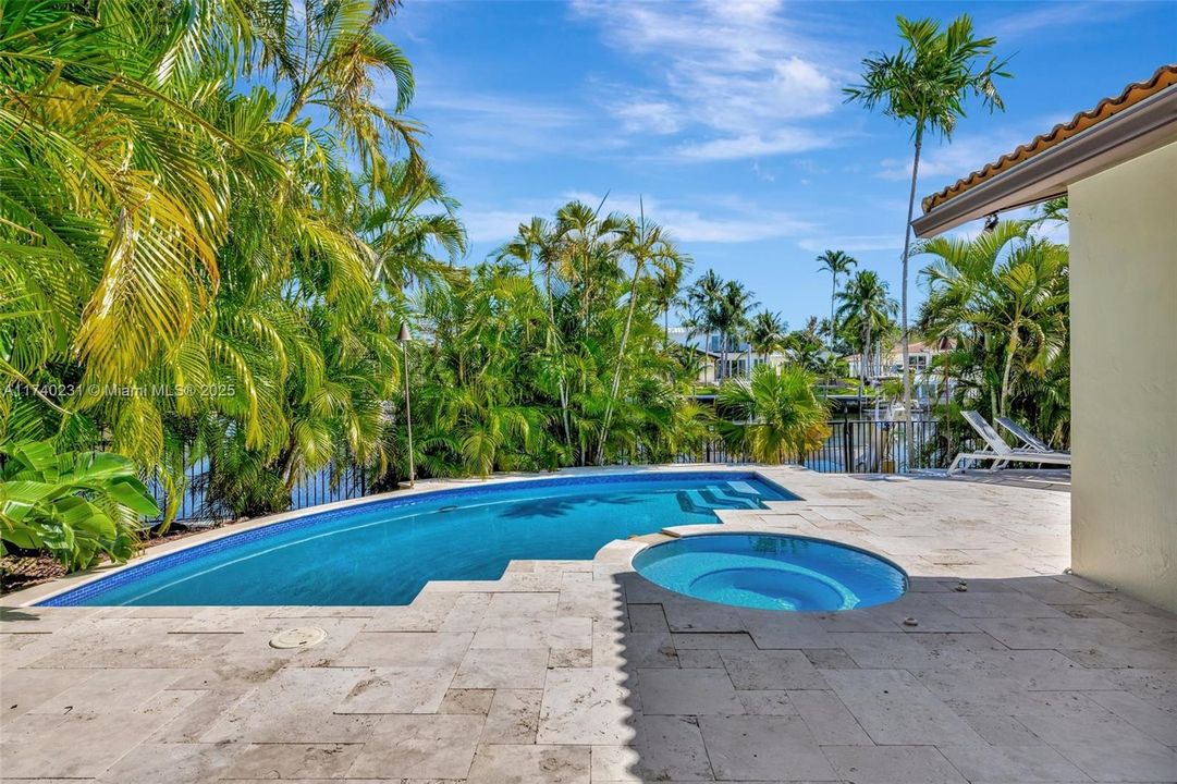 Недавно арендовано: $9,500 (3 спален, 2 ванн, 1819 Квадратных фут)