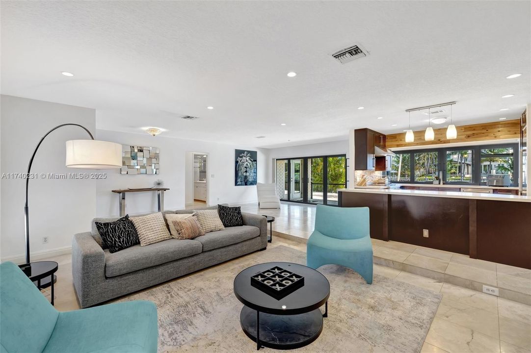 Недавно арендовано: $9,500 (3 спален, 2 ванн, 1819 Квадратных фут)