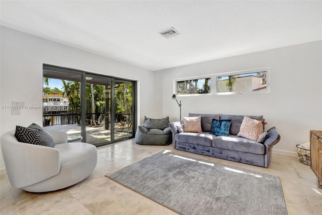 Недавно арендовано: $9,500 (3 спален, 2 ванн, 1819 Квадратных фут)