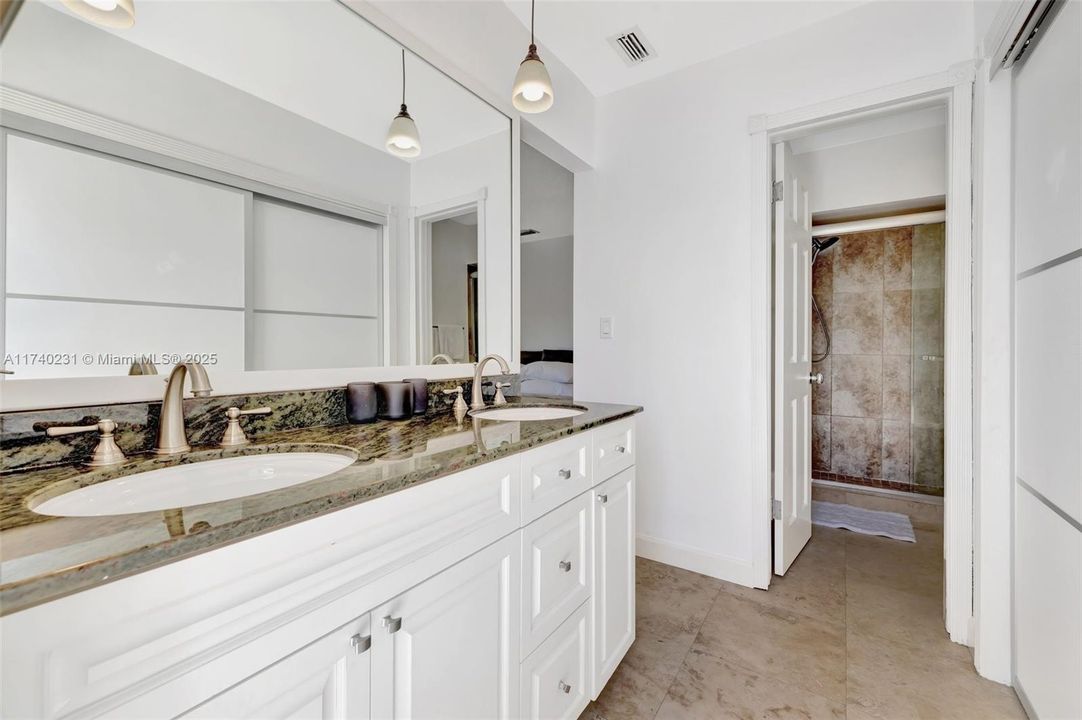 Недавно арендовано: $9,500 (3 спален, 2 ванн, 1819 Квадратных фут)