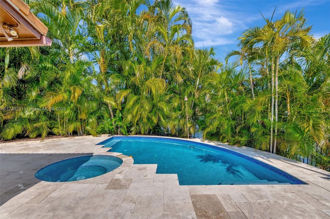 Недавно арендовано: $9,500 (3 спален, 2 ванн, 1819 Квадратных фут)