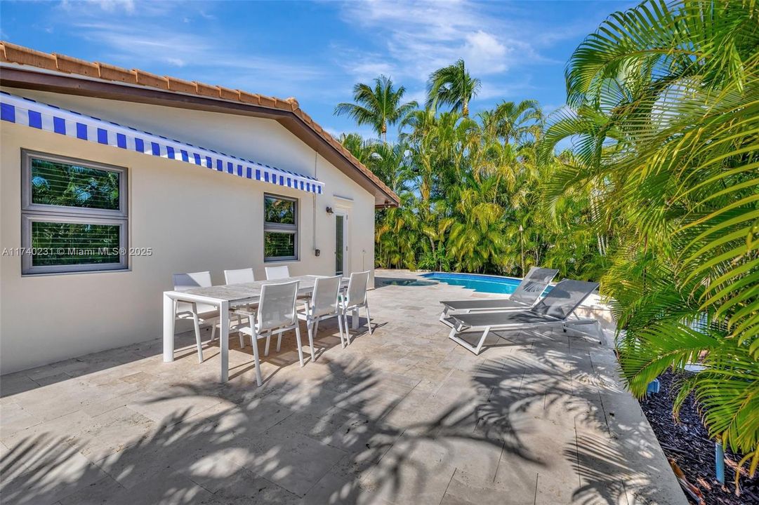 Недавно арендовано: $9,500 (3 спален, 2 ванн, 1819 Квадратных фут)