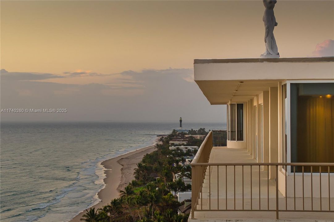 На продажу: $9,999,000 (7 спален, 4 ванн, 7986 Квадратных фут)