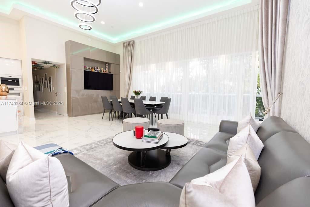 На продажу: $1,499,000 (2 спален, 2 ванн, 1782 Квадратных фут)