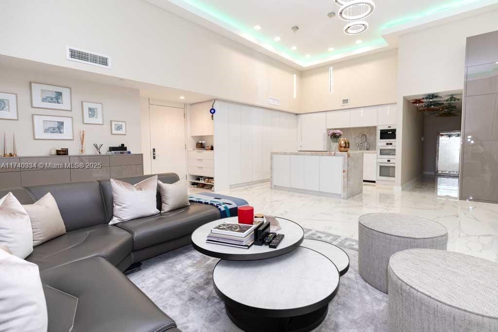 На продажу: $1,499,000 (2 спален, 2 ванн, 1782 Квадратных фут)