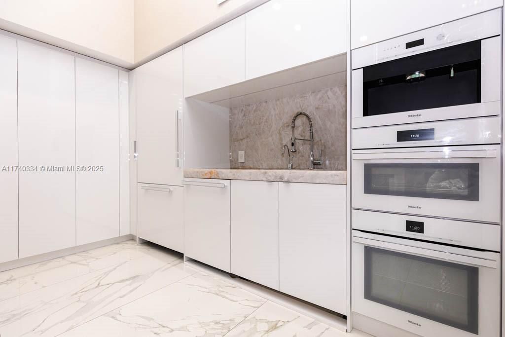 На продажу: $1,499,000 (2 спален, 2 ванн, 1782 Квадратных фут)