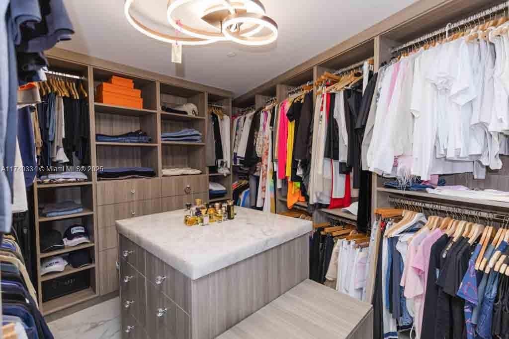 На продажу: $1,499,000 (2 спален, 2 ванн, 1782 Квадратных фут)