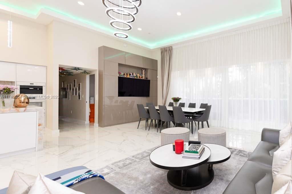 На продажу: $1,499,000 (2 спален, 2 ванн, 1782 Квадратных фут)