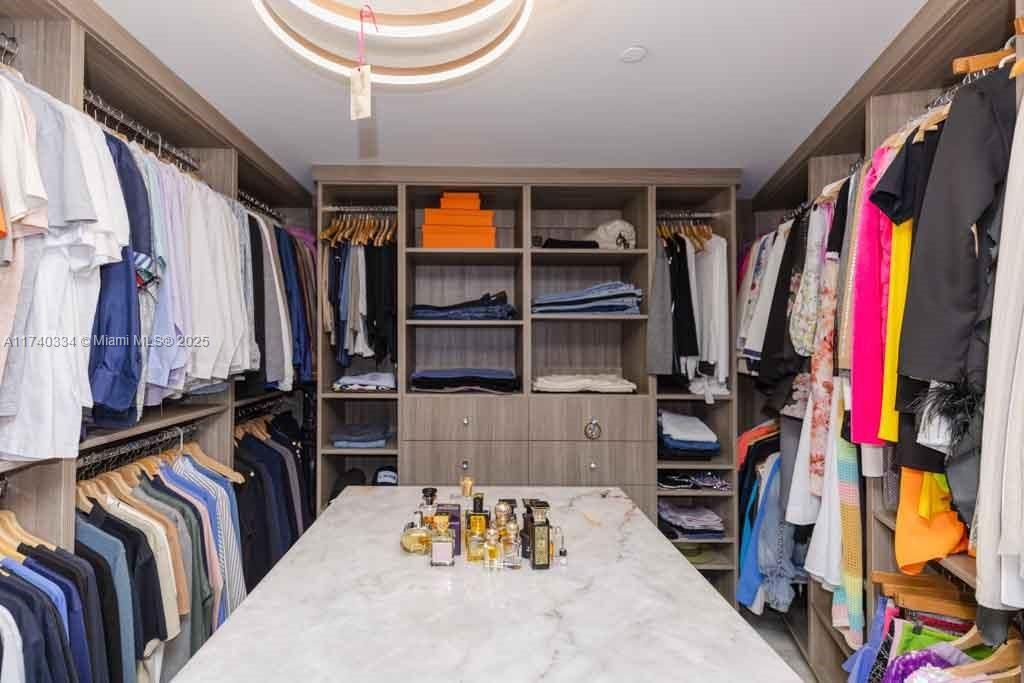 На продажу: $1,499,000 (2 спален, 2 ванн, 1782 Квадратных фут)