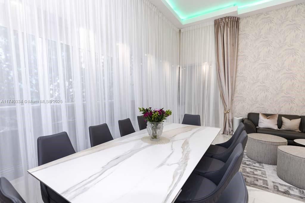 На продажу: $1,499,000 (2 спален, 2 ванн, 1782 Квадратных фут)