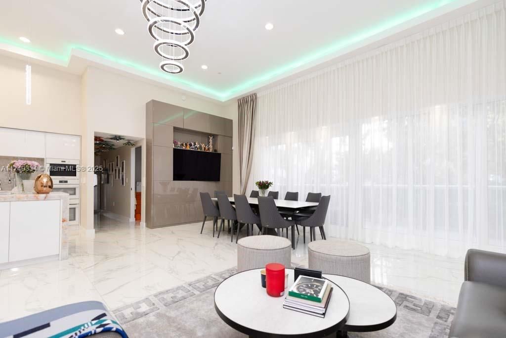 На продажу: $1,499,000 (2 спален, 2 ванн, 1782 Квадратных фут)