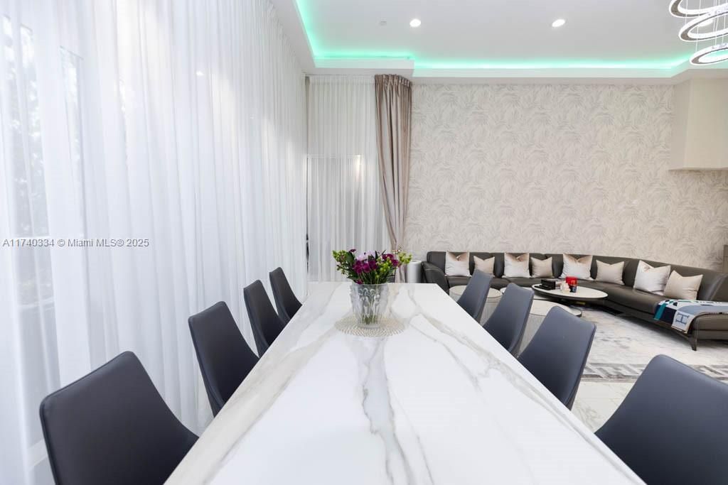 На продажу: $1,499,000 (2 спален, 2 ванн, 1782 Квадратных фут)