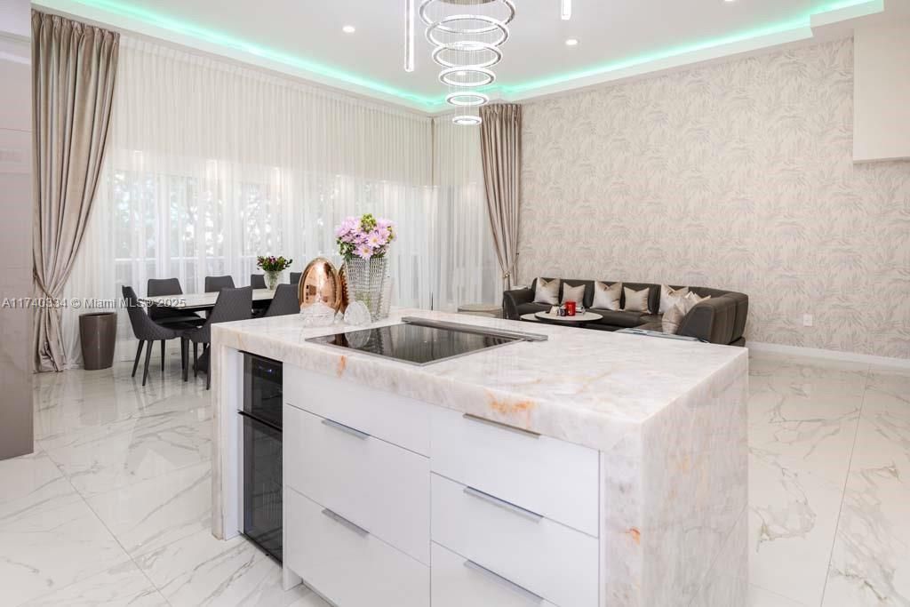 На продажу: $1,499,000 (2 спален, 2 ванн, 1782 Квадратных фут)