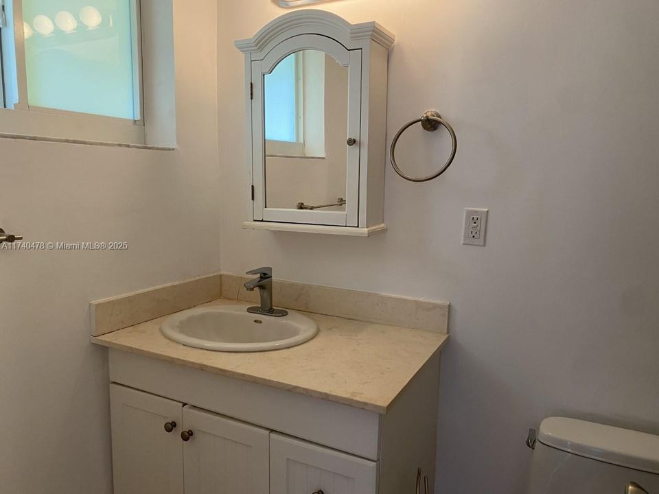 En Venta: $380,000 (1 camas, 1 baños, 700 Pies cuadrados)