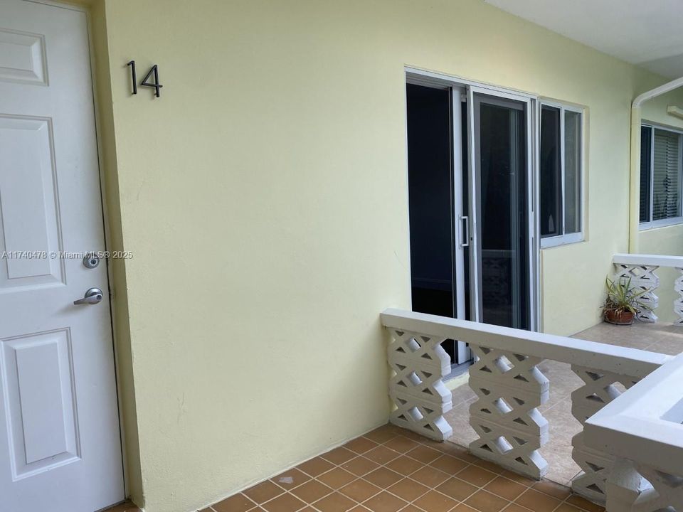 En Venta: $380,000 (1 camas, 1 baños, 700 Pies cuadrados)