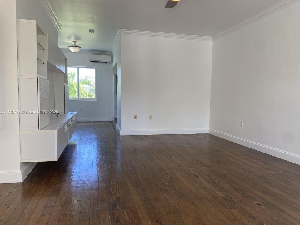 En Venta: $380,000 (1 camas, 1 baños, 700 Pies cuadrados)