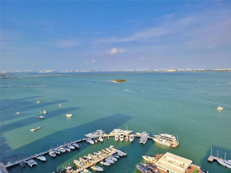 Recently Sold: $339,900 (1 beds, 1 baths, 890 Square Feet)