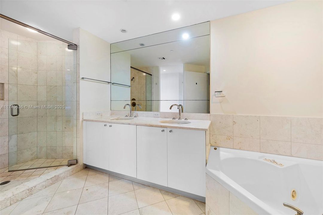 Recientemente alquilado: $12,800 (4 camas, 4 baños, 2860 Pies cuadrados)