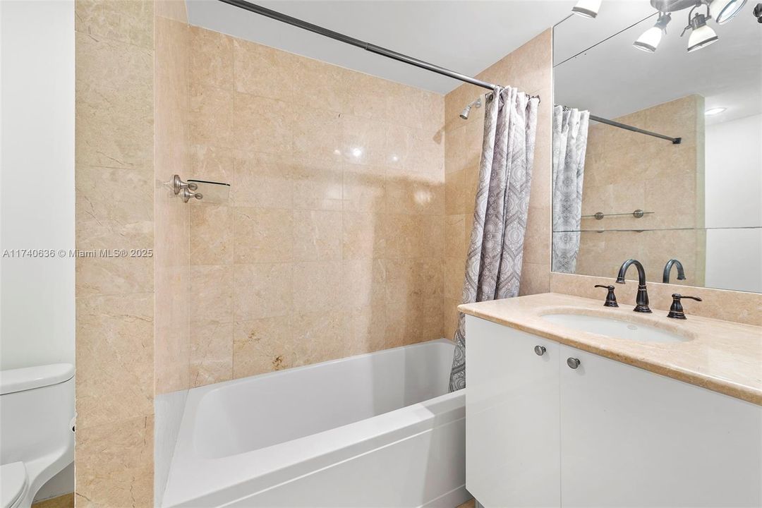 Recientemente alquilado: $12,800 (4 camas, 4 baños, 2860 Pies cuadrados)