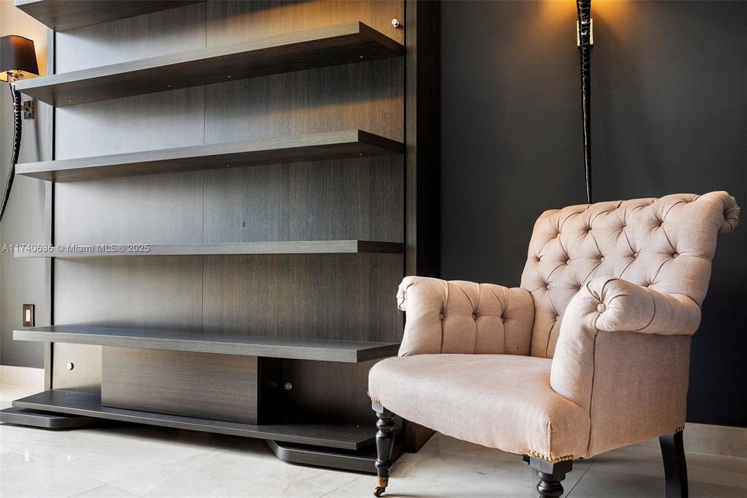 Recientemente alquilado: $12,800 (4 camas, 4 baños, 2860 Pies cuadrados)