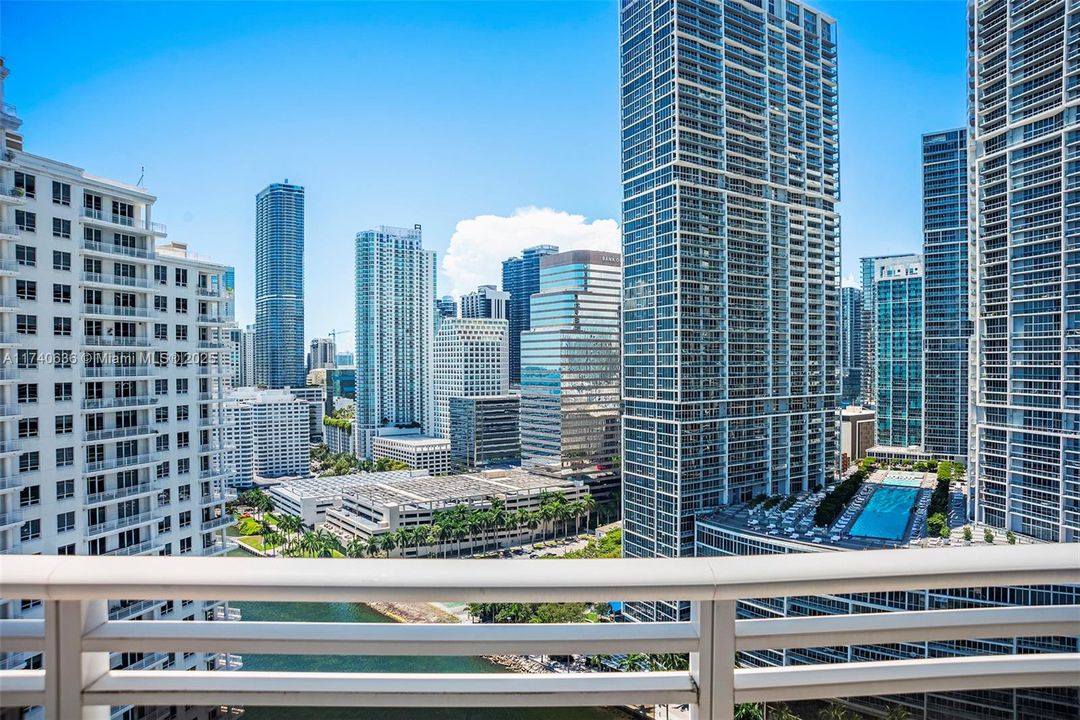 Recientemente alquilado: $12,800 (4 camas, 4 baños, 2860 Pies cuadrados)