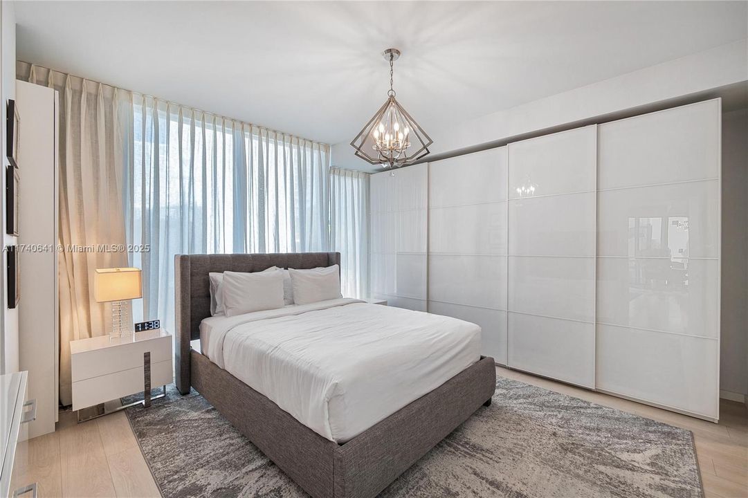 For Sale: $4,500,000 (3 beds, 3 baths, 2570 Square Feet)