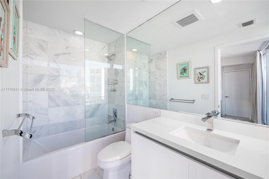 For Sale: $4,500,000 (3 beds, 3 baths, 2570 Square Feet)