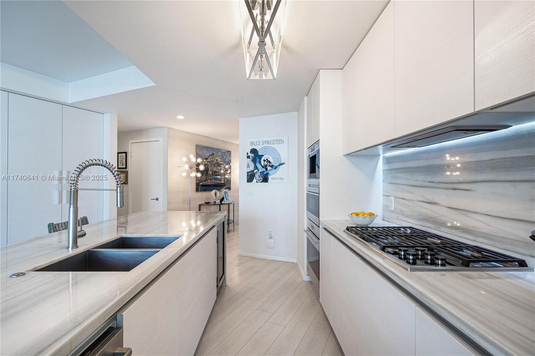 For Sale: $4,500,000 (3 beds, 3 baths, 2570 Square Feet)