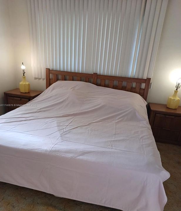 For Sale: $110,000 (2 beds, 1 baths, 883 Square Feet)