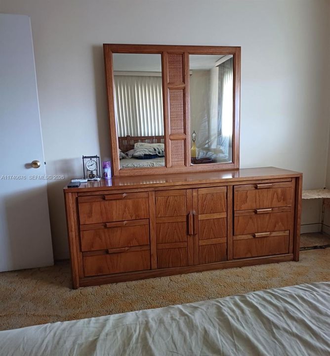 For Sale: $110,000 (2 beds, 1 baths, 883 Square Feet)