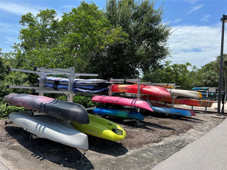 最近售出: $1,389,000 (3 贝兹, 3 浴室, 2941 平方英尺)