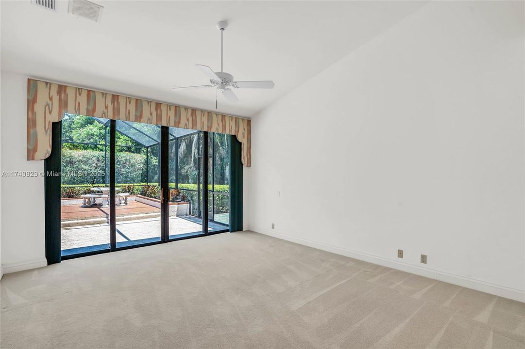 最近售出: $1,389,000 (3 贝兹, 3 浴室, 2941 平方英尺)