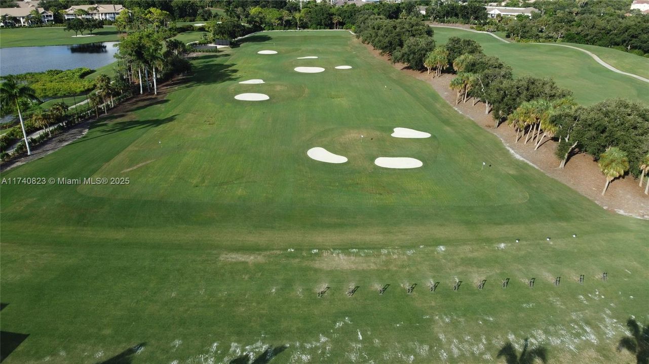 最近售出: $1,389,000 (3 贝兹, 3 浴室, 2941 平方英尺)