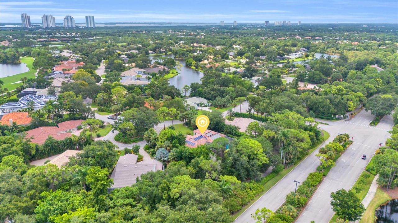 最近售出: $1,389,000 (3 贝兹, 3 浴室, 2941 平方英尺)