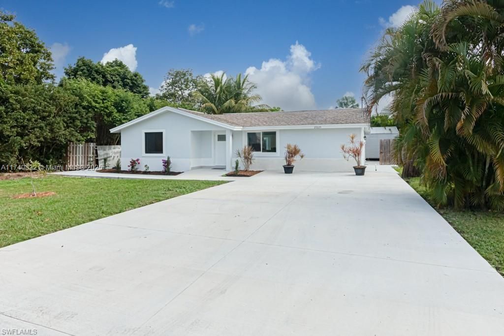 Recently Sold: $350,000 (3 beds, 3 baths, 1524 Square Feet)