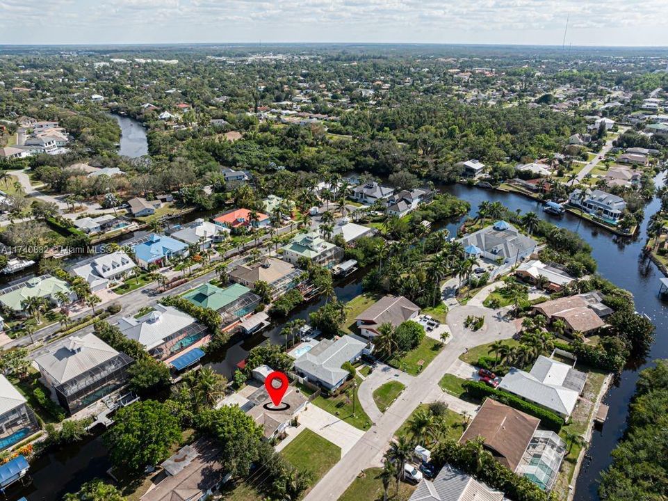 Recently Sold: $350,000 (3 beds, 3 baths, 1524 Square Feet)